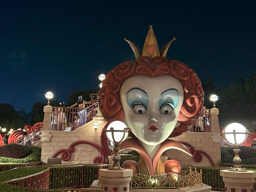 上海ディズニーランドアリスの国