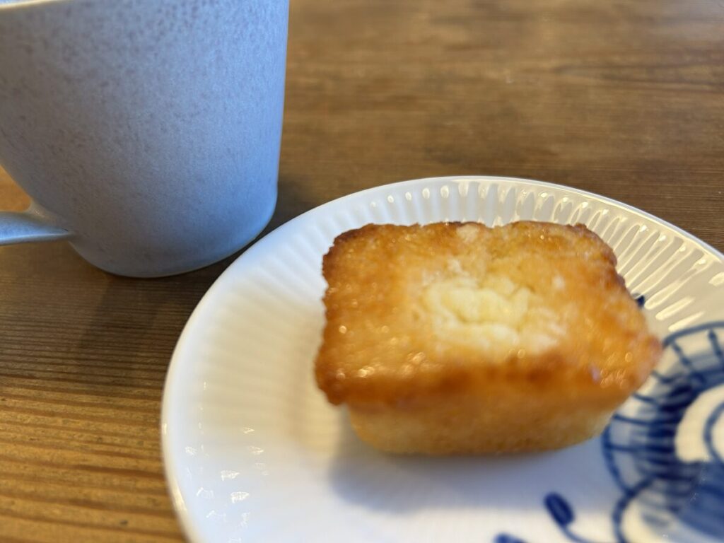 CREAMY BAKED CHEESECAKE