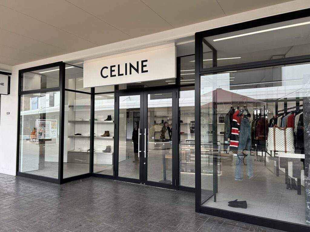 CELINE外観