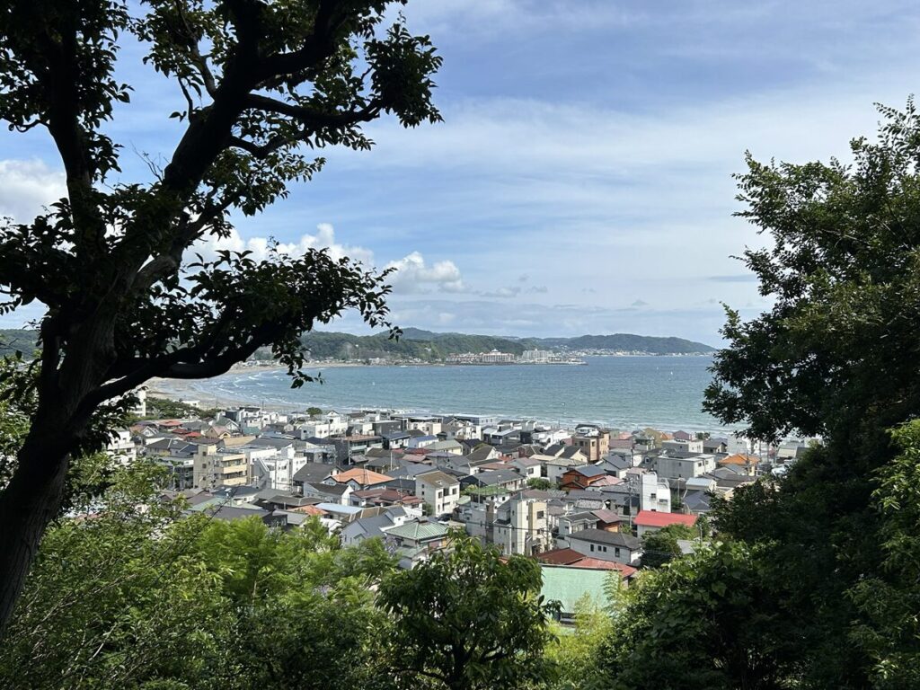 長谷寺から眺める由比ヶ浜
