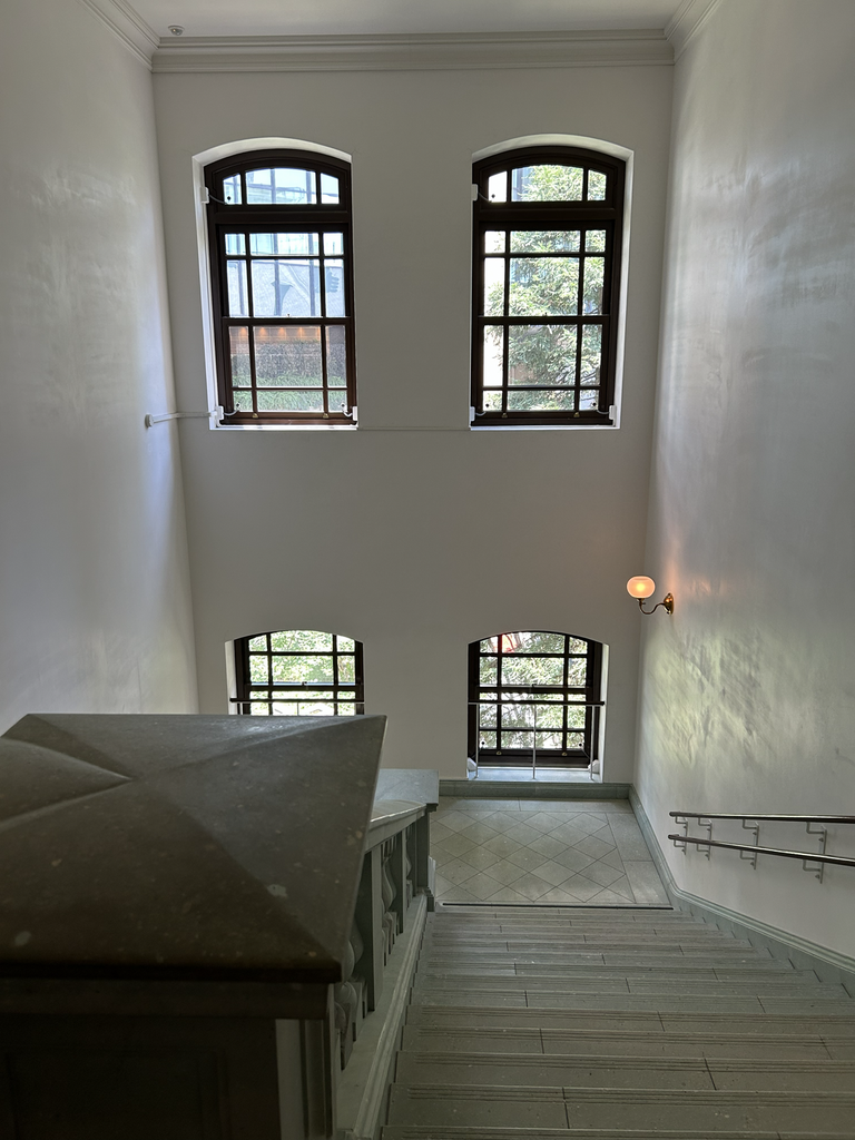 三菱一号館美術館 階段