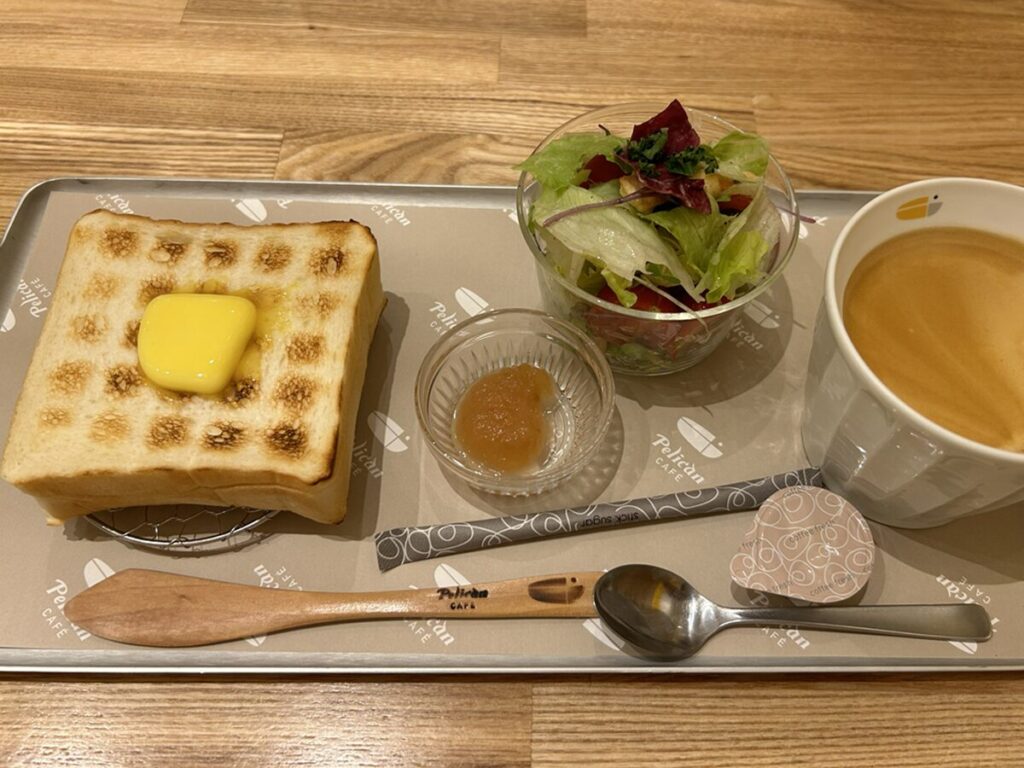 網焼きトーストとコーヒー